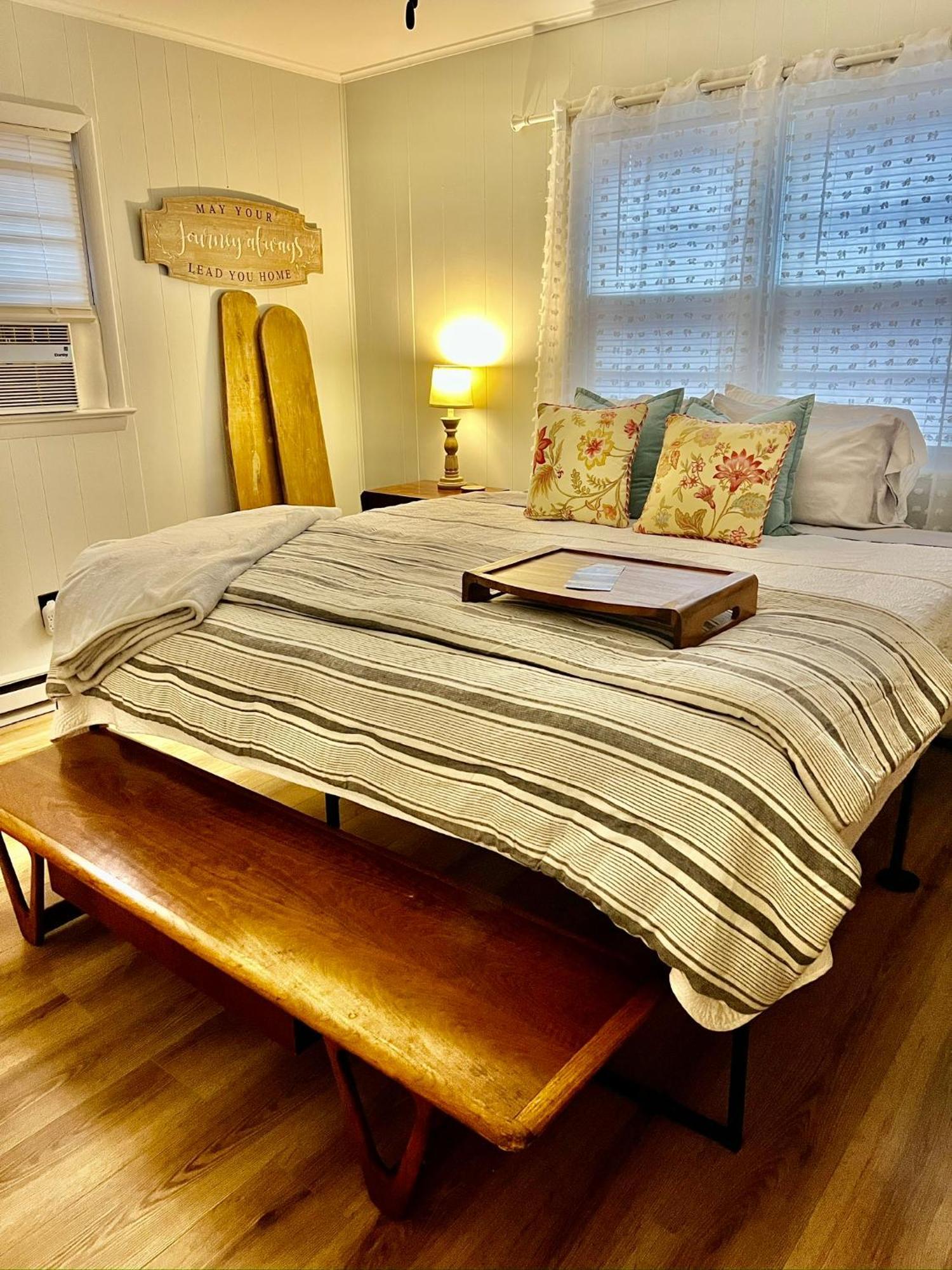Mountain Lake Retreat - Hot Tub, Lake, Fire Pit, Wineries, Restaurant Harpers Ferry Exterior photo